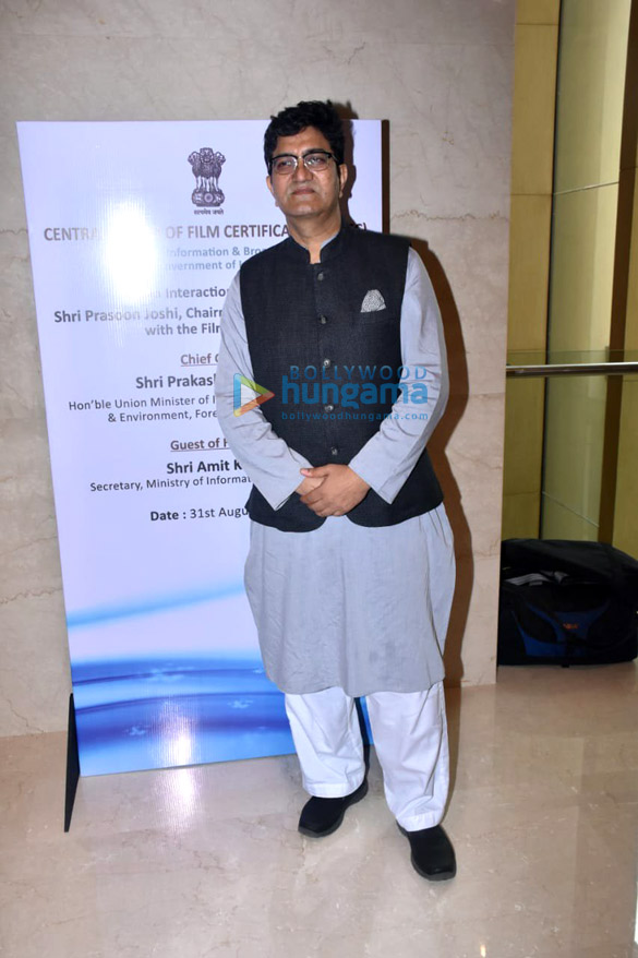 photos ekta kapoor prasoon joshi ramesh s taurani and others unveils the new look and certificate design of cbfc central board of film certification 2