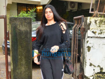 Photos: Esha Gupta and Khushi Kapoor spotted at Kromakay salon in Juhu