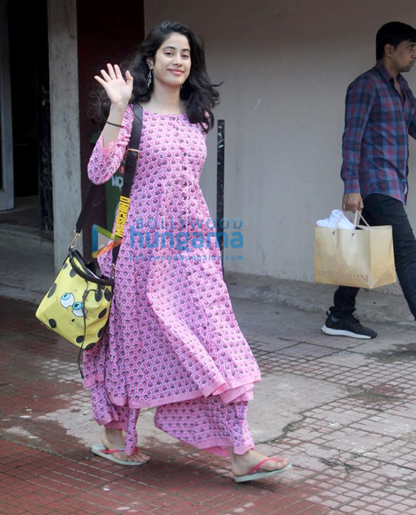 Photos: Janhvi Kapoor and her trainer Namrata Purohit spotted at Pilates studio Photos: Janhvi Kapoor and her trainer Namrata Purohit spotted at Pilates studio