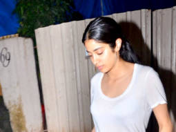 Photos: Janhvi Kapoor snapped in Versova