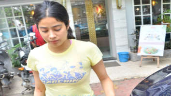 Photos: Janhvi Kapoor spotted at a clinic in Juhu