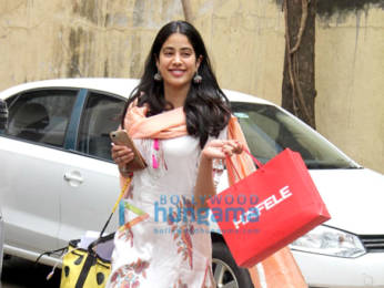Photos: Janhvi kapoor And Pooja Hegde spotted after her Pilates session