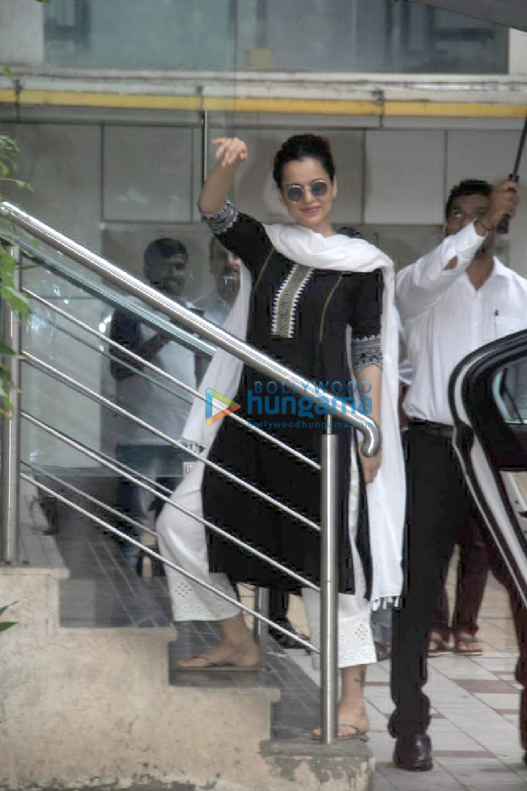 Photos: Kangana Ranaut snapped at dance class Photos: Kangana Ranaut snapped at dance class