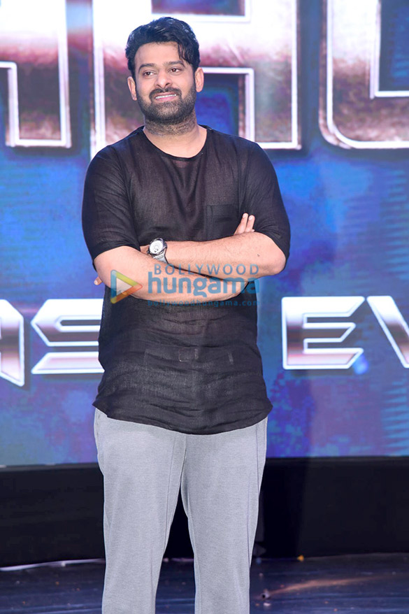 photos prabhas shraddha kapoor chunky pandey and others snapped at the press meet of saaho 7