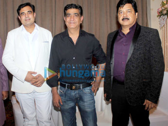 Photos: Rahul Roy, Karanvir Bohra, Dheeraj Kumar and others attended Pandit Pawan Kaushik's birthday bash