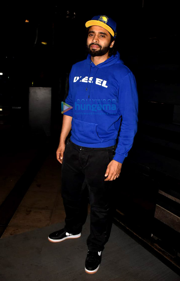 photos riteish deshmukh genelia dsouza sajid khan and others spotted at yauatcha in bkc 5