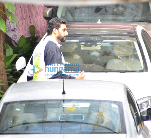 photos riteish deshmukh and abhishek bachchan spotted at a dubbing studio in juhu 1