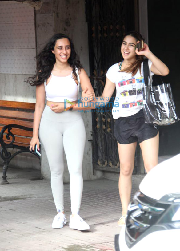 Photos: Sara Ali Khan and Namrata Purohit spotted at the gym Photos: Sara Ali Khan and Namrata Purohit spotted at the gym