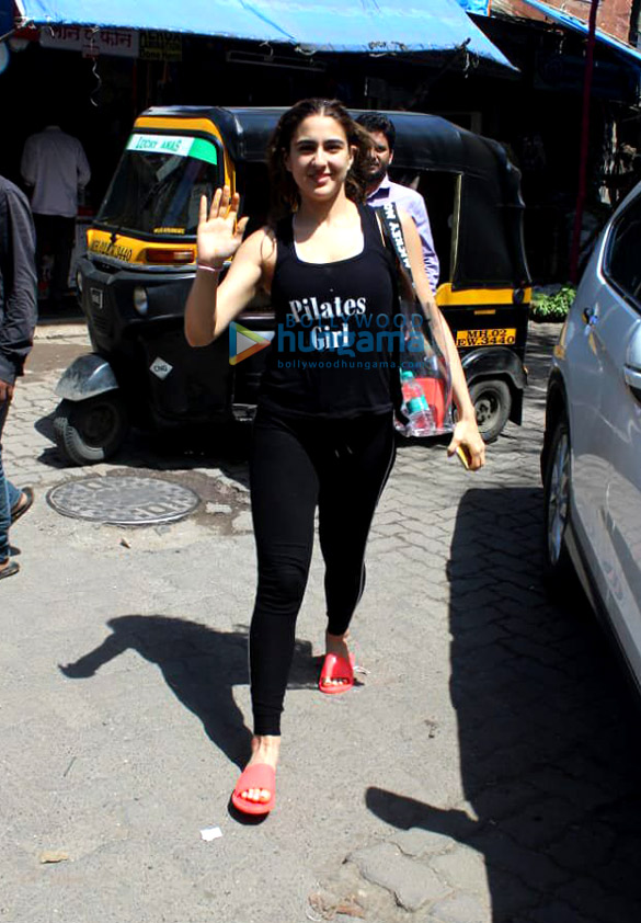 photos sara ali khan snapped outside the gym 3