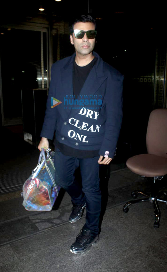 photos shah rukh khan varun dhawan jackky bhagnani and karan johar snapped at the airport 4