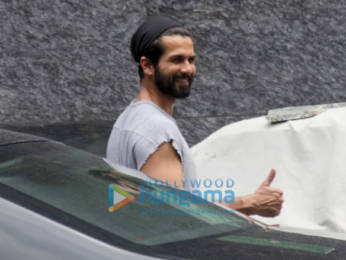 Photos: Shahid Kapoor snapped at the gym