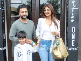 Photos: Shilpa Shetty and Raj Kundra spotted at Bastian in Bandra