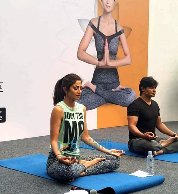 photos shilpa shetty snapped post her yoga session 2