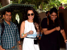 Photos: Shraddha Kapoor, Pooja Hegde, Sonam Kapoor Ahuja and others snapped at the airport
