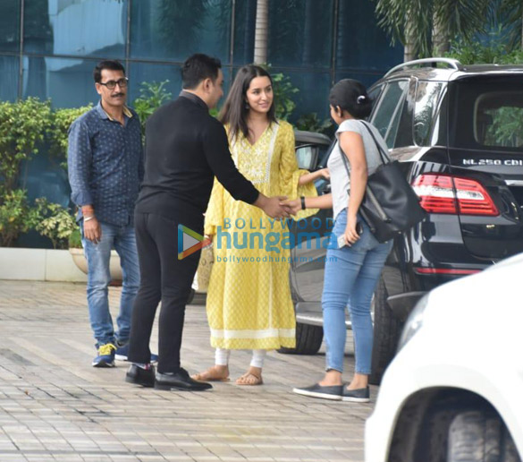 photos shraddha kapoor snapped at sajid nadiadwalas office in andheri 3