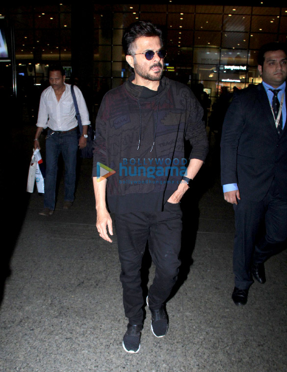 photos sonam kapoor ahuja anil kapoor and ayushmann khurrana snapped at the airport 3