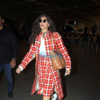 Photos: Sonam Kapoor Ahuja, Anil Kapoor and Ayushmann Khurrana snapped at the airport