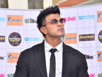 Photos: Style actor Sahil Khan snapped at Sun n Sand | Parties & Events -  Bollywood Hungama