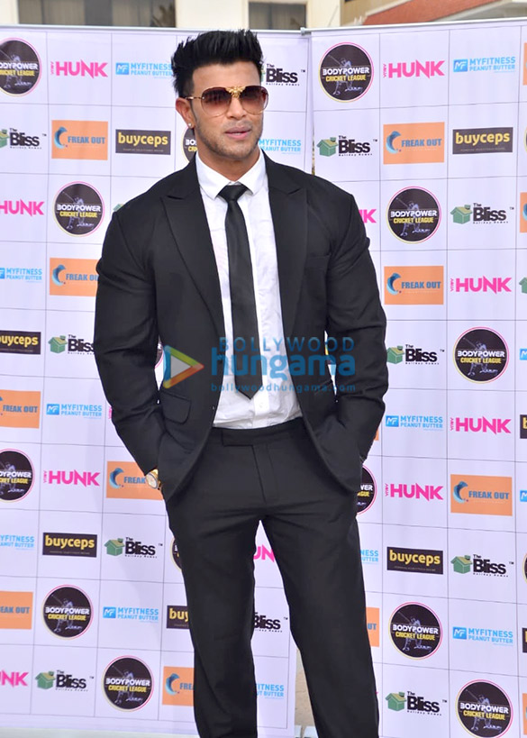 photos style actor sahil khan snapped at sun sand 01 5