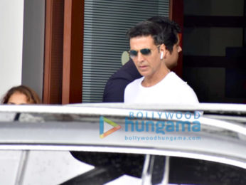 Photos: Taapsee Pannu, Kirti Kulhari, Akshay Kumar snapped at the airport