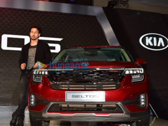 Photos Tiger Shroff snapped at KIA car launch-012