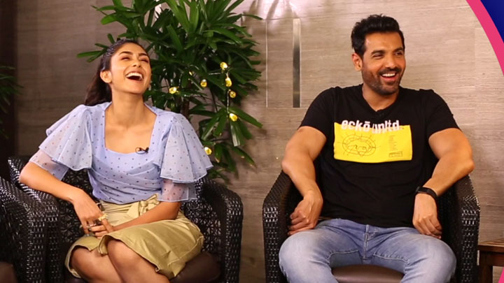 TOUGHEST QUIZ : John, Mrunal & Nikhil’s Battle On ‘Real Events’ Based Films | Batla House TOUGHEST QUIZ : John, Mrunal & Nikhil’s Battle On ‘Real Events’ Based Films | Batla House