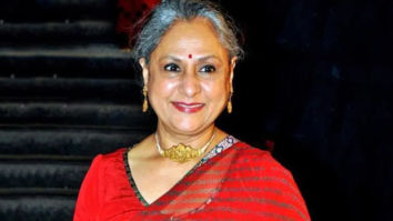 Jaya Bachchan ran up the stage at Abu Jani and Sandeep Khosla fashion show to hug THIS model