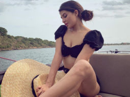 HOT! Jacqueline Fernandez will drive your Monday blues away as she poses in a black bikini on a yacht!