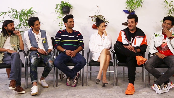 If SRK were your TEACHER, what would you learn from him?–Team Chhichhore’s AMAZING Rapid Fire If SRK were your TEACHER, what would you learn from him?–Team Chhichhore’s AMAZING Rapid Fire