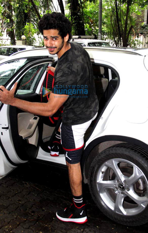 ishaan khatter spotted at the gym in bandra 3
