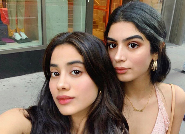Janhvi Kapoor reunites with Khushi Kapoor and Boney Kapoor in New York!Janhvi Kapoor reunites with Khushi Kapoor and Boney Kapoor in New York!