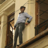 Kartik Aaryan pulls a daredevil stunt for Pati Patni Aur Woh; chooses to not use a harness