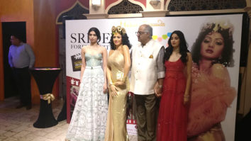 PHOTOS: Boney Kapoor, Janhvi Kapoor and Khushi Kapoor unveil Sridevi’s statue at Madame Tussauds Singapore