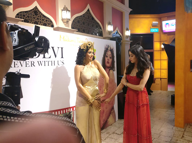 PHOTOS: Boney Kapoor, Janhvi Kapoor and Khushi Kapoor unveil Sridevi’s statue at Madame Tussauds Singapore PHOTOS: Boney Kapoor, Janhvi Kapoor and Khushi Kapoor unveil Sridevi’s statue at Madame Tussauds Singapore