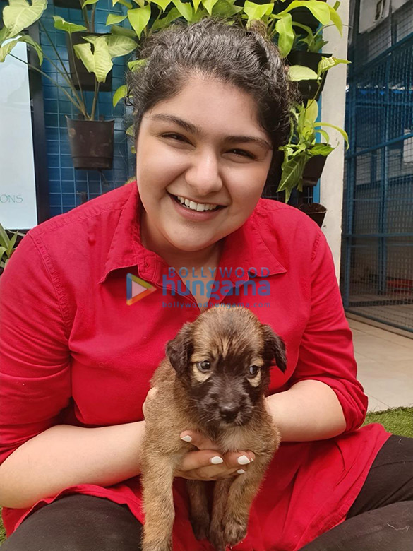 photos anshula kapoor and kubbra sait spotted at world for all animal shelter 3