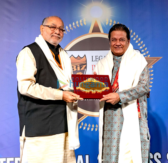 photos anup jalota and soma ghosh at legacy international business awards in singapore 5