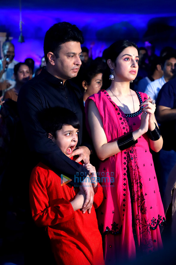 photos bhushan kumar divya khosla kumar and others snapped at ganpati visarjan 1