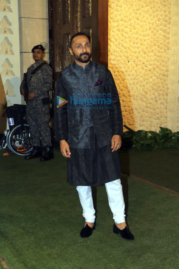 photos celebs grace anil ambanis residence for ganesh chaturthi celebration5 14