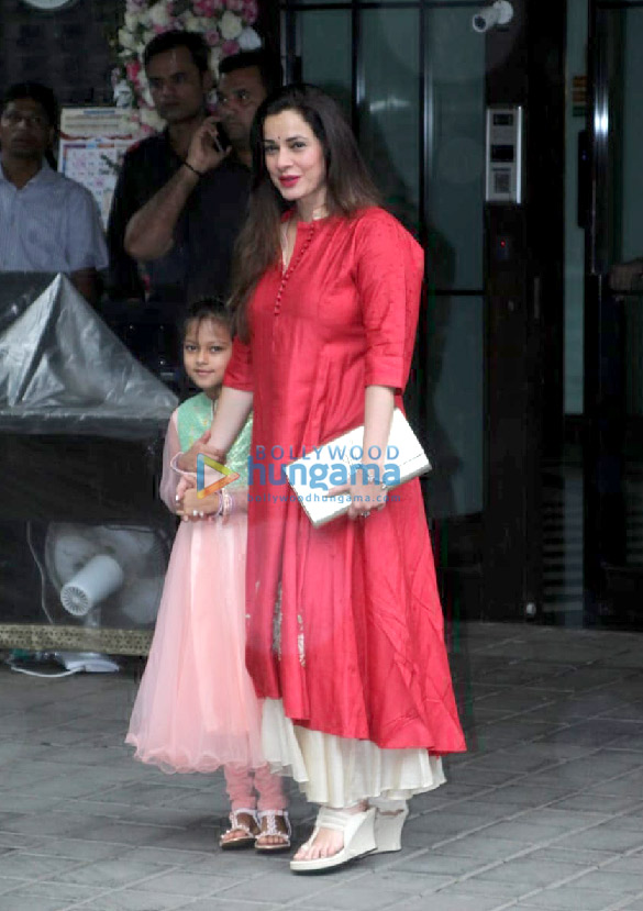 photos celebs grace salman khans residence for ganesh chaturthi celebration 4