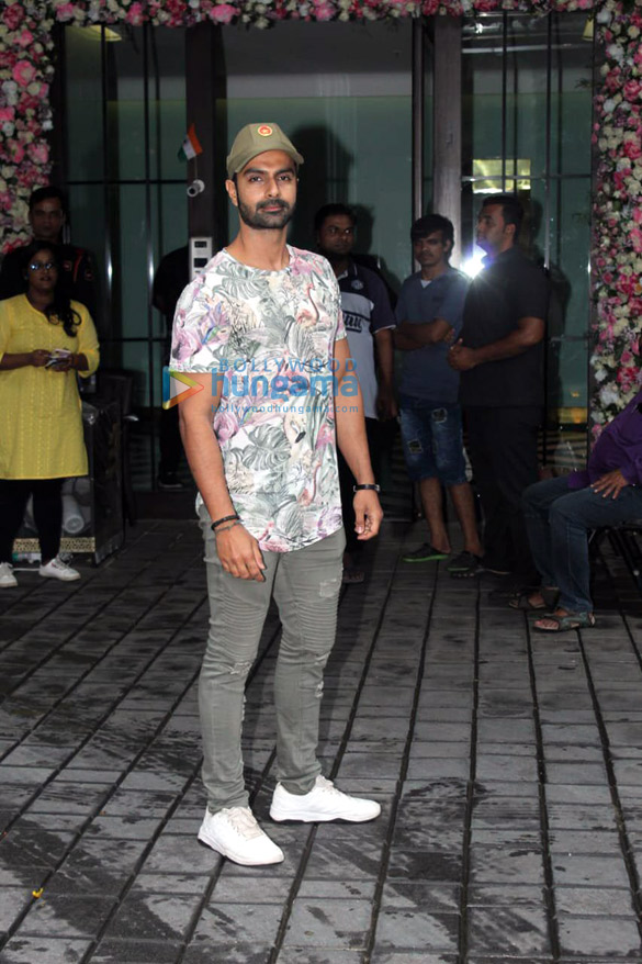 photos celebs grace salman khans residence for ganesh chaturthi celebration2 4