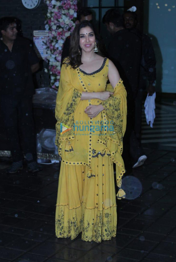 photos celebs snapped at salman khans residence for ganesh chaturthi 2019 celebrations 1