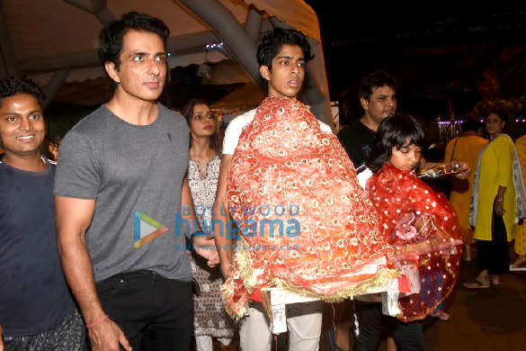 photos celebs snapped bringing home their ganpatis1 1
