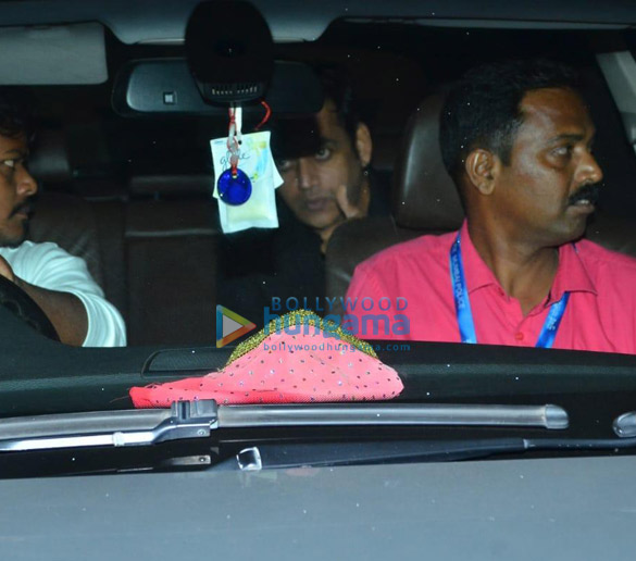 photos hrithik roshan tiger shroff and others grace the screening of war at yrf studio 4