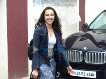 Photos: Janhvi Kapoor, Pooja Hegde and Namrata Purohit spotted at the Pilates gym