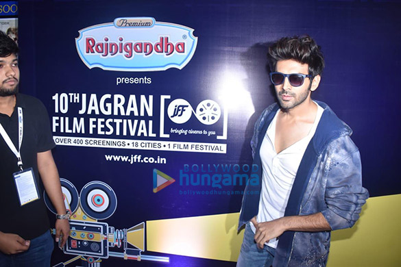 photos kartik aaryan snapped at 10th jagran film festival 2019 1