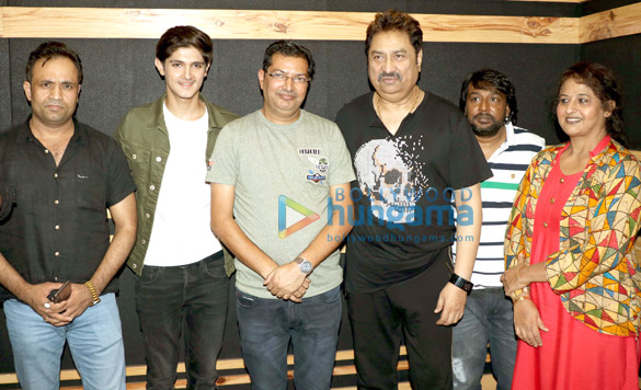 photos kumar sanu snapped at a recording studio for a romantic song for khalli balli 5