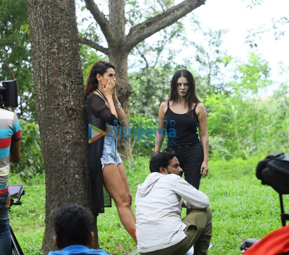 photos mandana karimi and sunny leone snapped on location of their film coca cola 3
