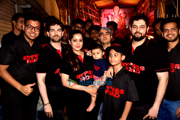 photos neil nitin mukesh snapped with his family during ganpati visarjan 1