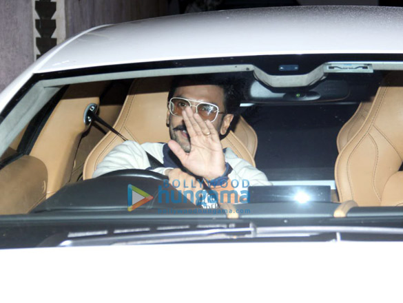 photos ranveer singh snapped at farhan akhtars house in bandra 3