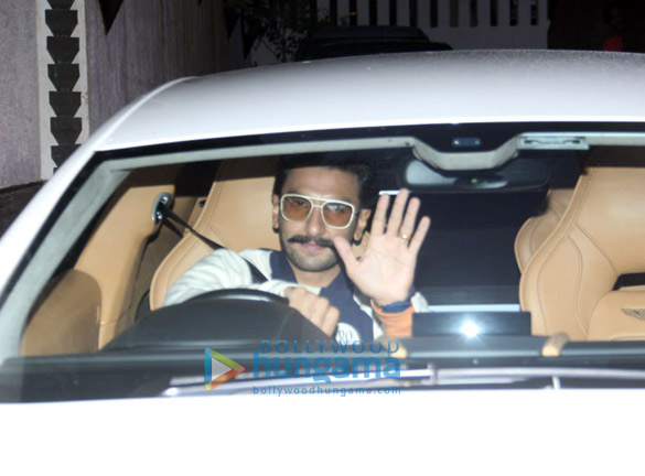 photos ranveer singh snapped at farhan akhtars house in bandra 4